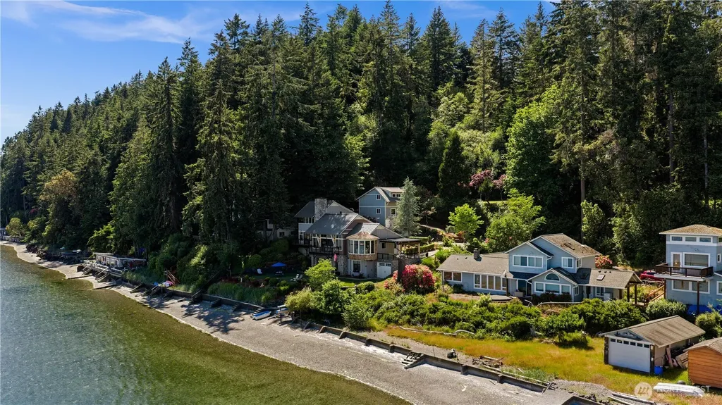 6617 149th Avenue NW Lakebay WA 98349
