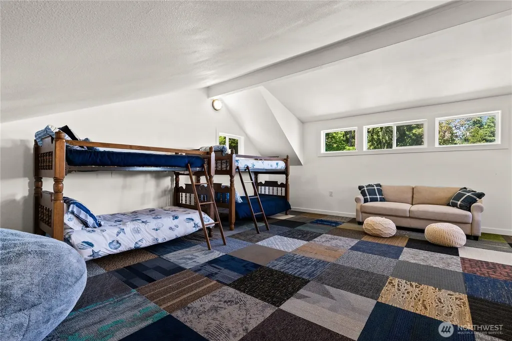 6617 149th Avenue NW Lakebay WA 98349
