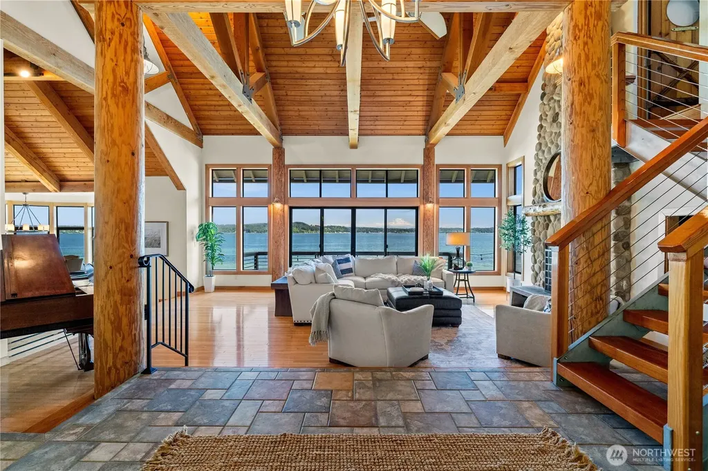 6617 149th Avenue NW Lakebay WA 98349