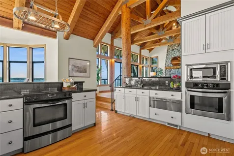 6617 149th Avenue NW Lakebay WA 98349