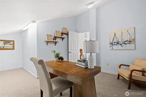 6617 149th Avenue NW Lakebay WA 98349