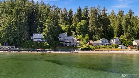 6617 149th Avenue NW Lakebay WA 98349