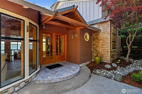 6617 149th Avenue NW Lakebay WA 98349