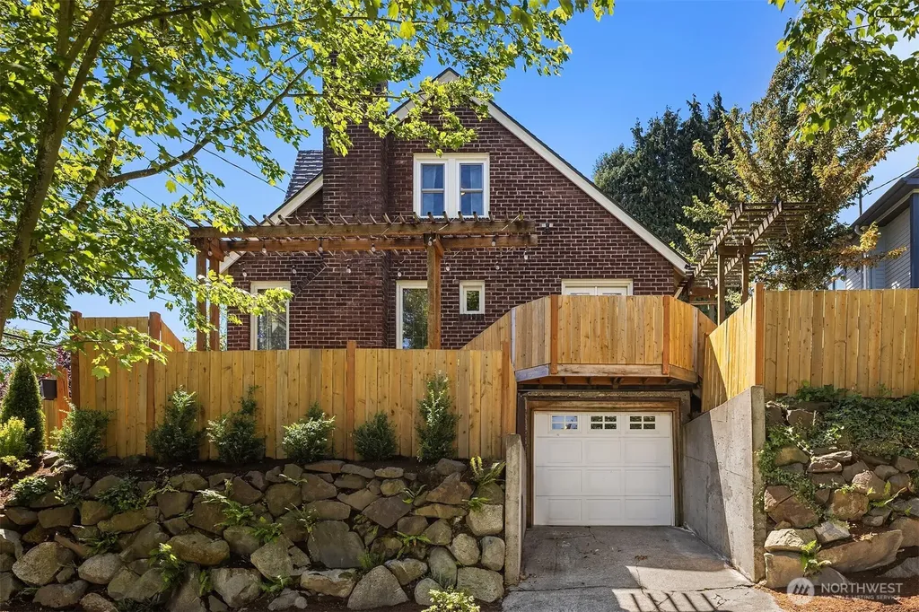 1618 NE 80th Street Seattle WA 98115