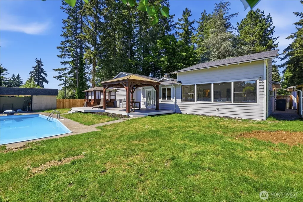 17405 18th Avenue W Lynnwood WA 98037