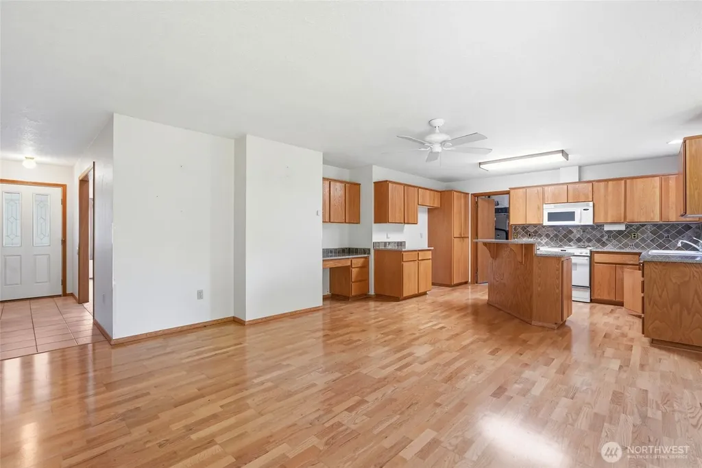 232 Sparks Kelso WA 98626