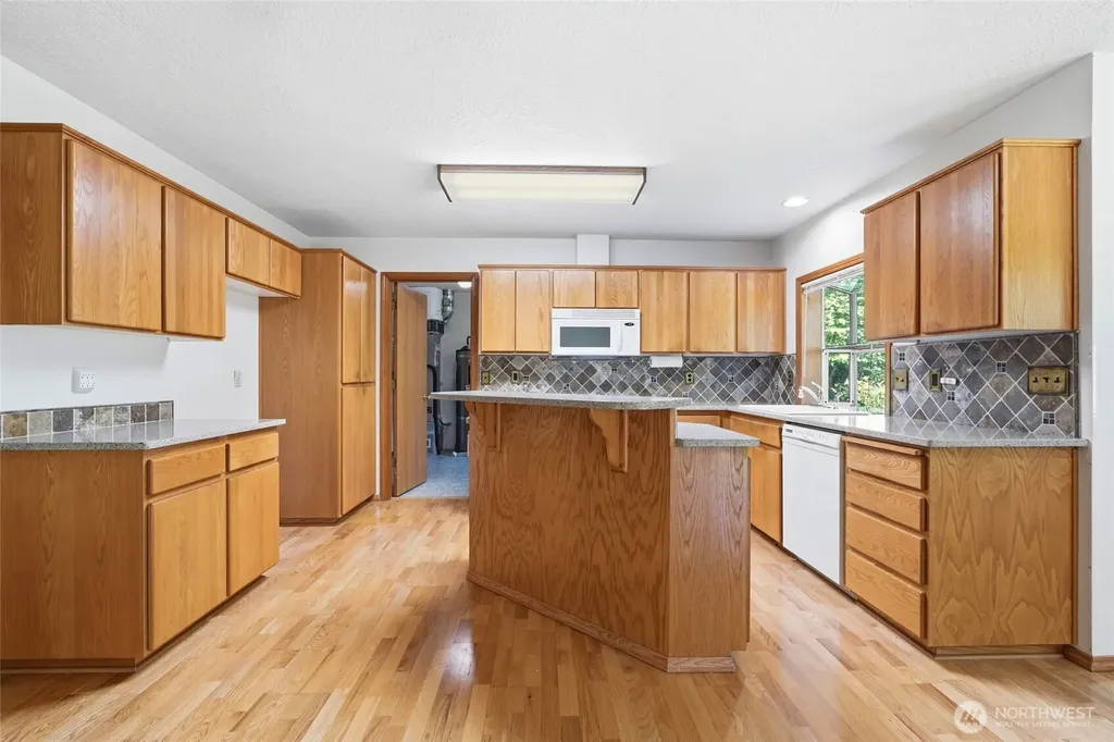 232 Sparks Kelso WA 98626