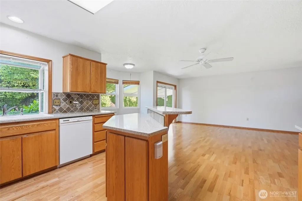 232 Sparks Kelso WA 98626
