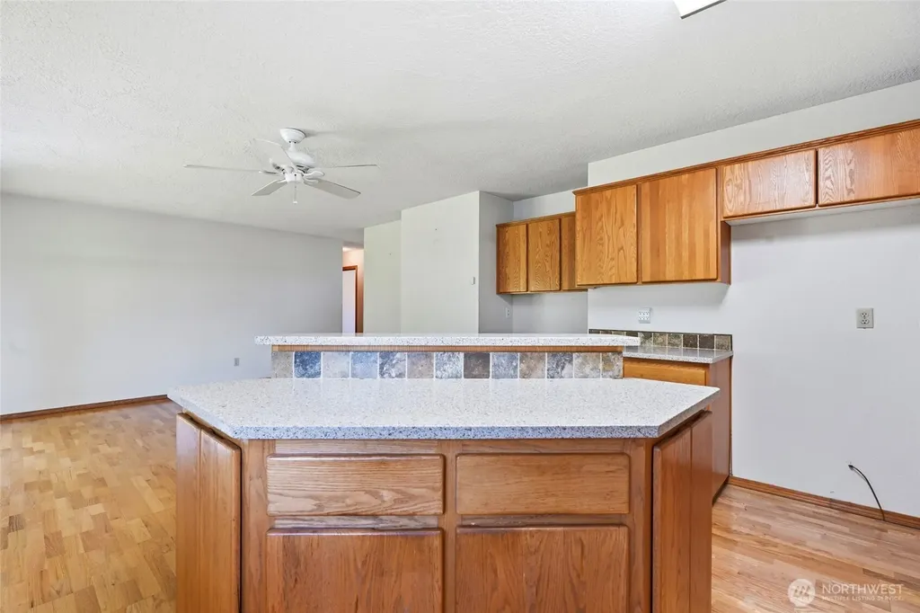 232 Sparks Kelso WA 98626