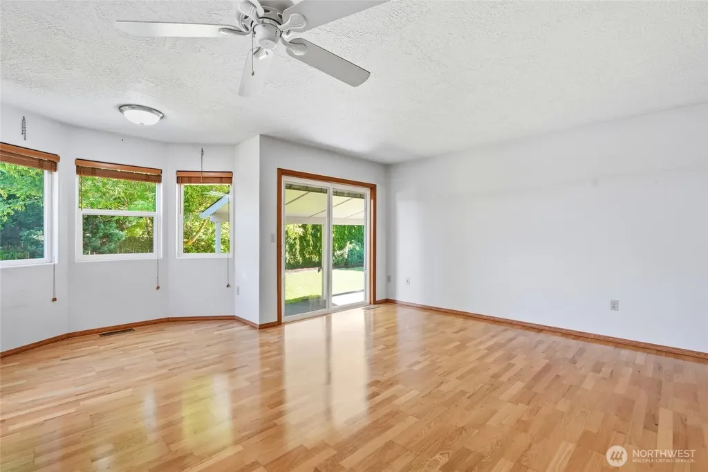232 Sparks Kelso WA 98626