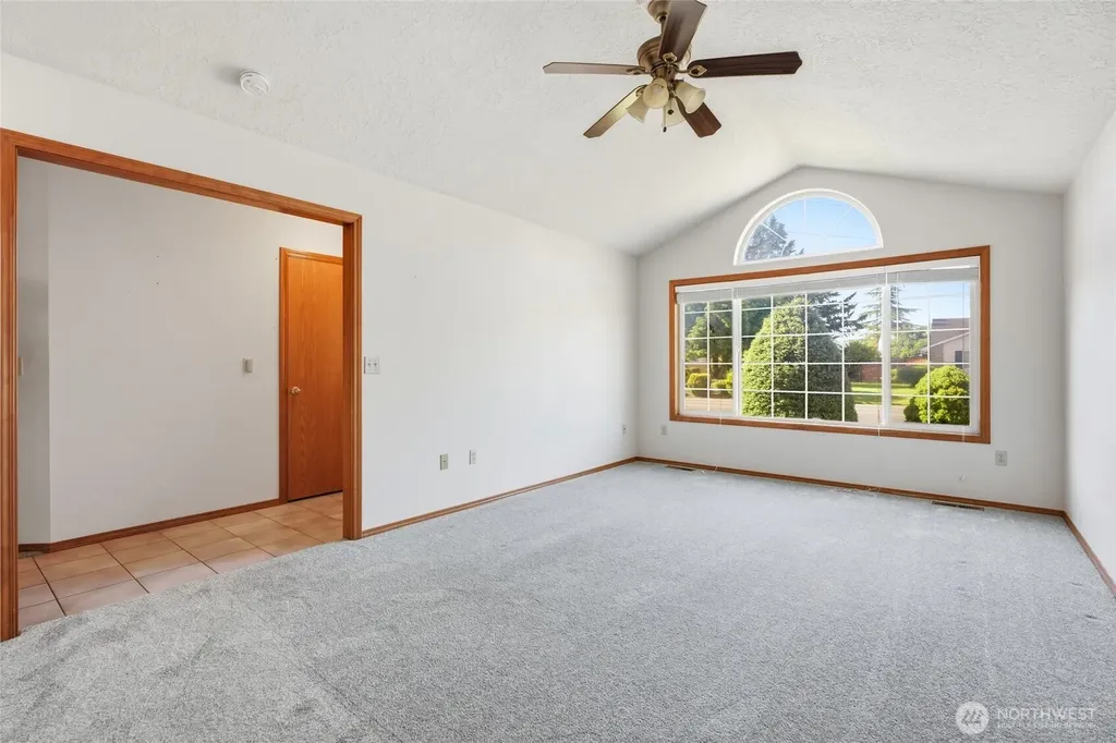 232 Sparks Kelso WA 98626