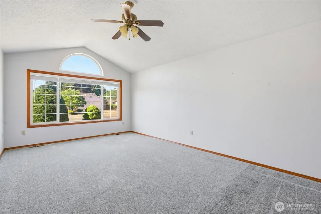 232 Sparks Kelso WA 98626
