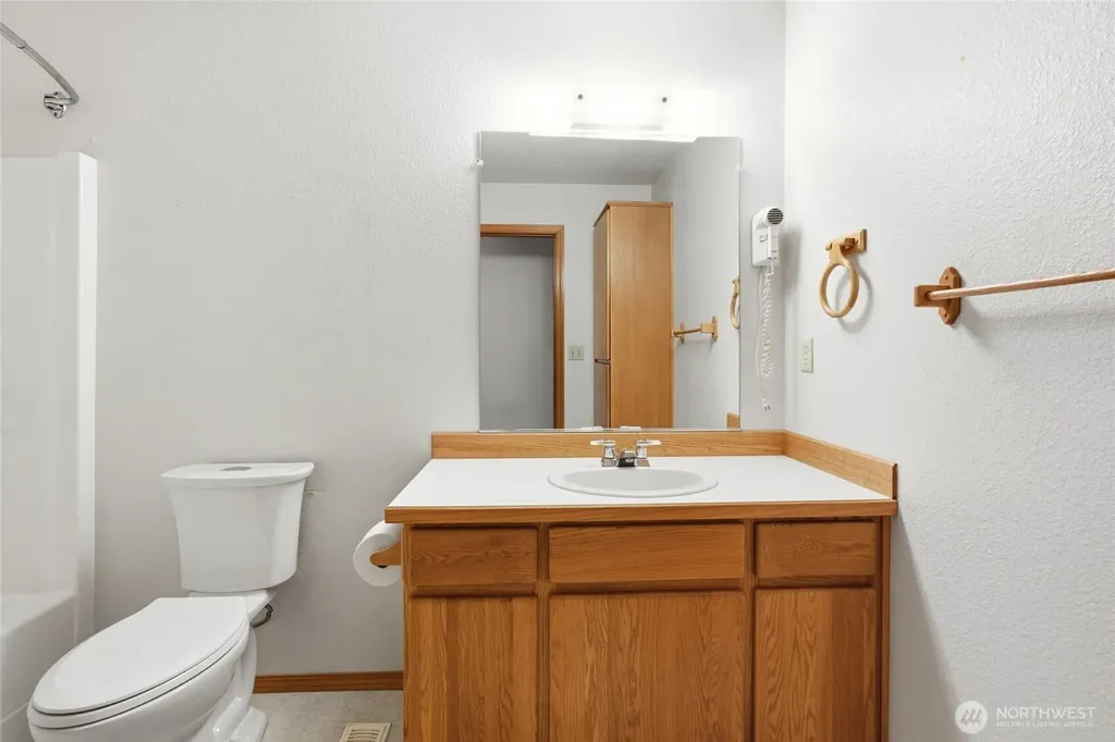 232 Sparks Kelso WA 98626
