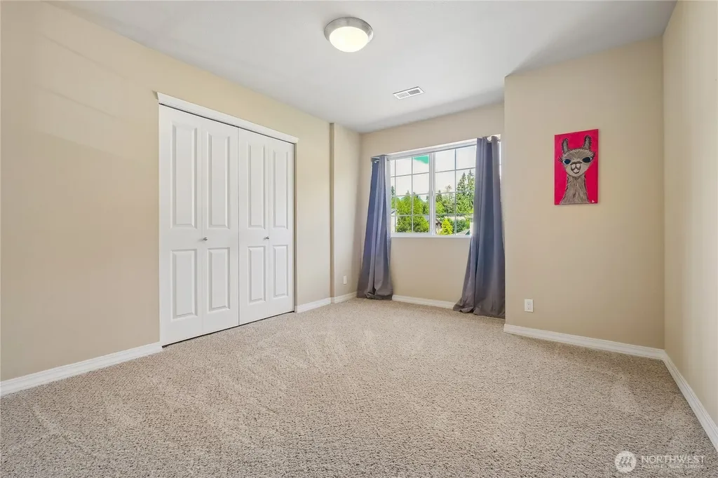 27661 Mcintosh Loop NE Kingston WA 98346
