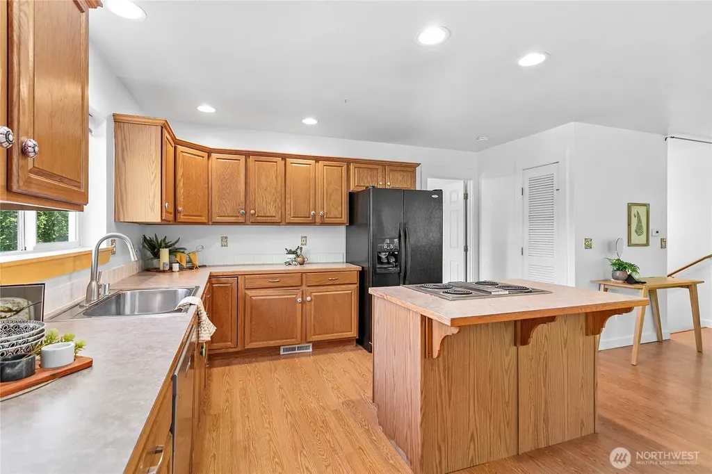 765 Summerset Way Sedro Woolley WA 98284