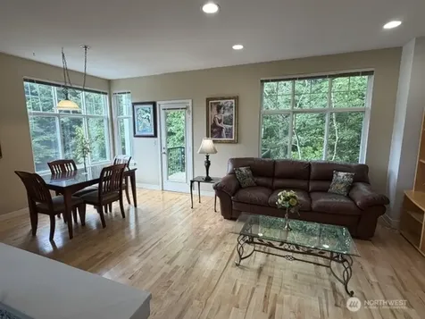 6748 161st Avenue SE Bellevue WA 98006