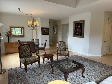 6748 161st Avenue SE Bellevue WA 98006
