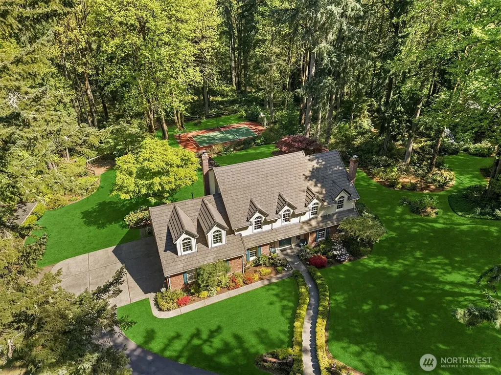 16526 232nd Avenue NE Woodinville WA 98077