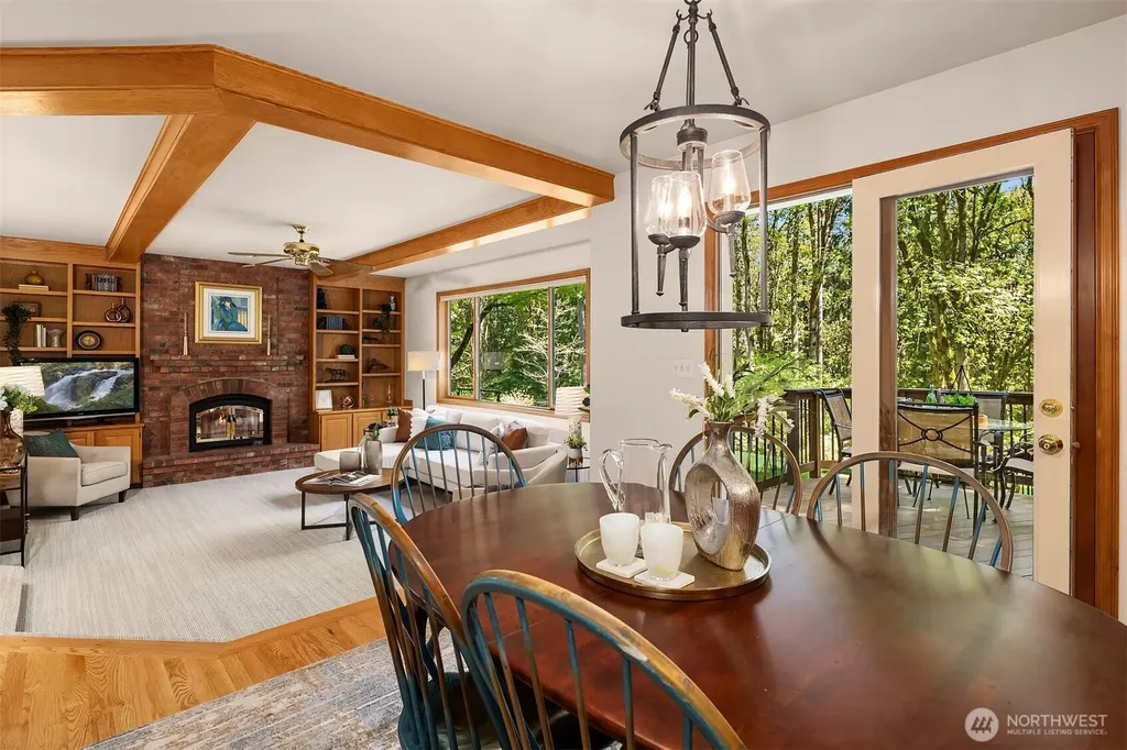 16526 232nd Avenue NE Woodinville WA 98077