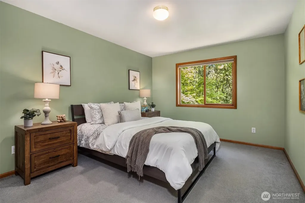 16526 232nd Avenue NE Woodinville WA 98077