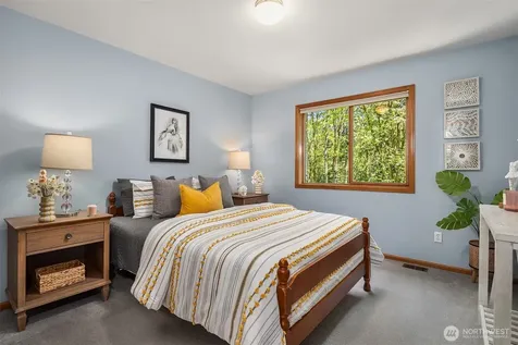 16526 232nd Avenue NE Woodinville WA 98077