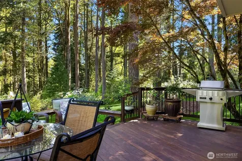 16526 232nd Avenue NE Woodinville WA 98077