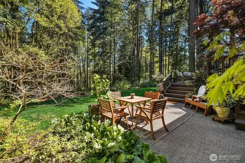 16526 232nd Avenue NE Woodinville WA 98077