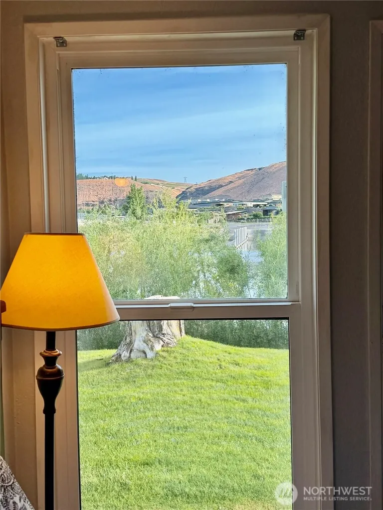 8903 Crescent Bar Road Quincy WA 98848