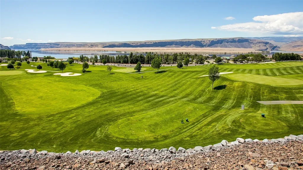 8903 Crescent Bar Road Quincy WA 98848