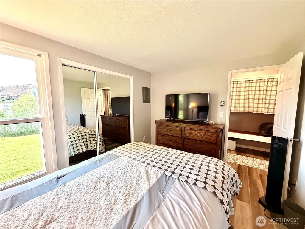 8903 Crescent Bar Road Quincy WA 98848