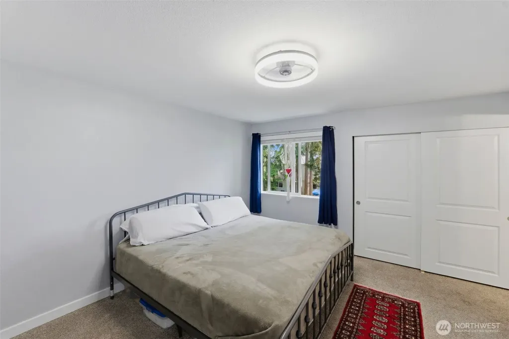 4002 SE Cameron Place Port Orchard WA 98366