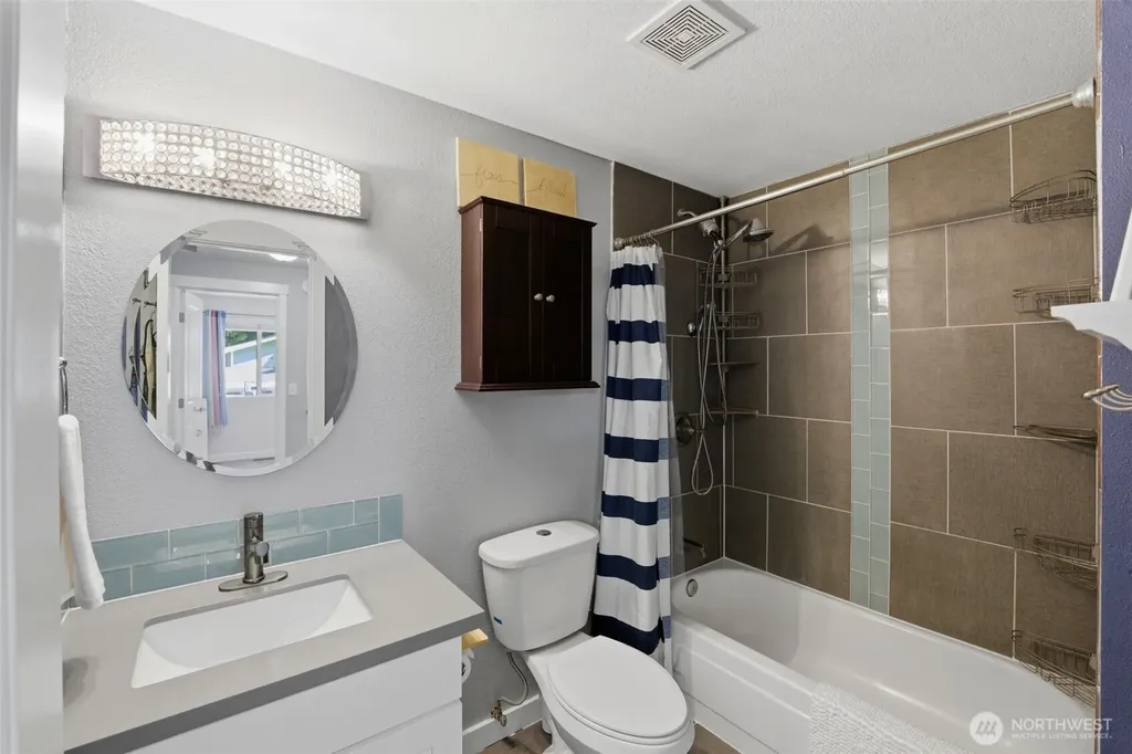 4002 SE Cameron Place Port Orchard WA 98366