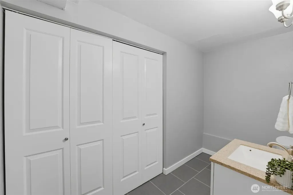 4002 SE Cameron Place Port Orchard WA 98366
