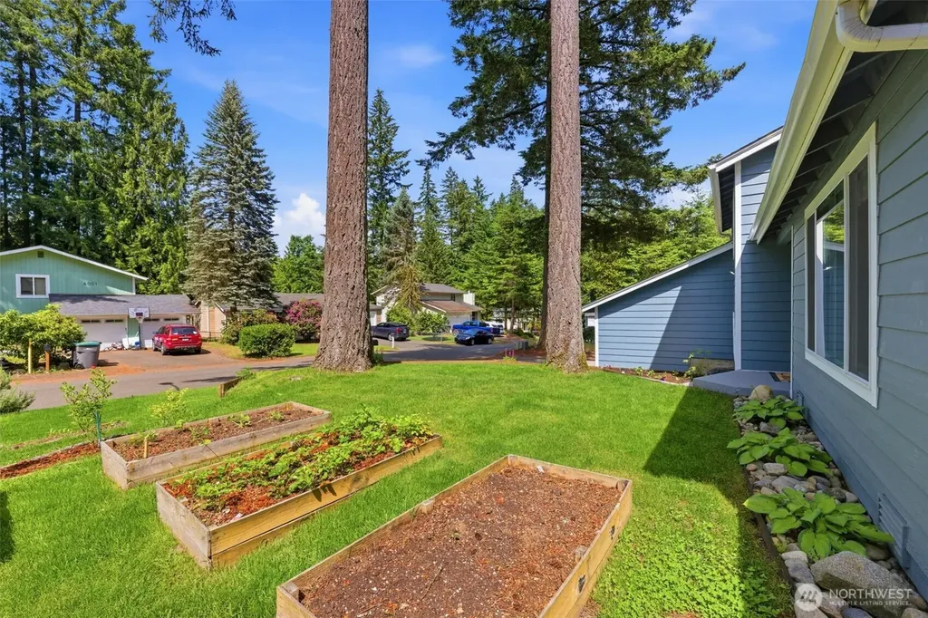 4002 SE Cameron Place Port Orchard WA 98366