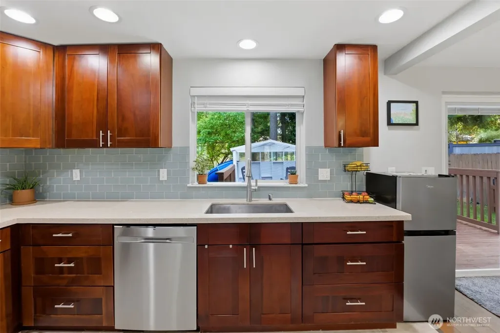 4002 SE Cameron Place Port Orchard WA 98366