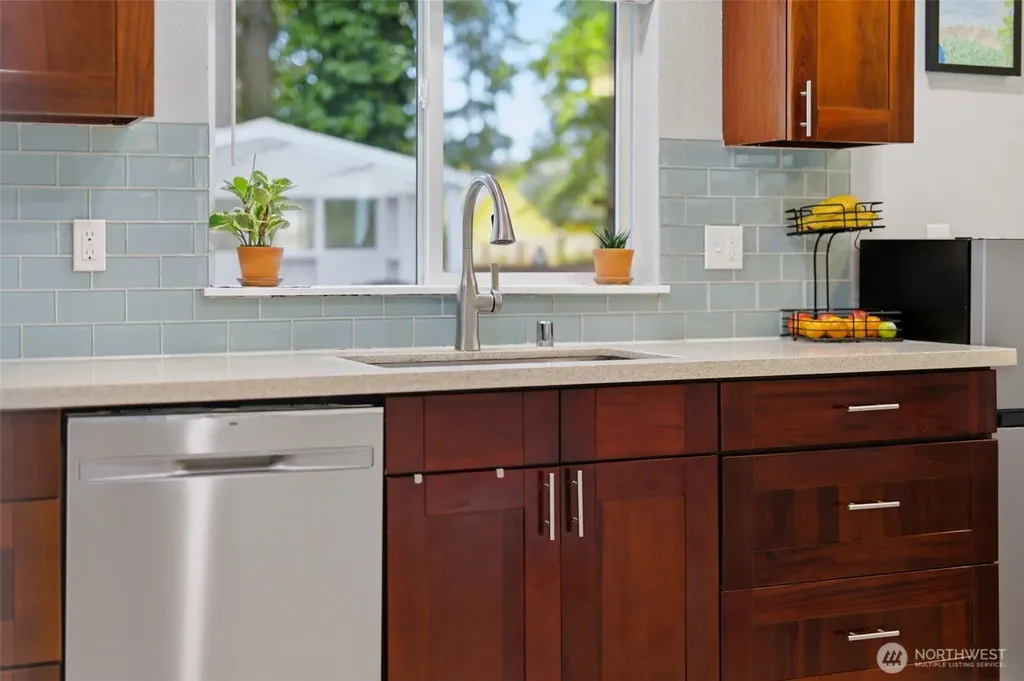 4002 SE Cameron Place Port Orchard WA 98366