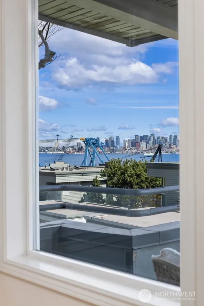2349 Harbor Avenue SW Seattle WA 98126