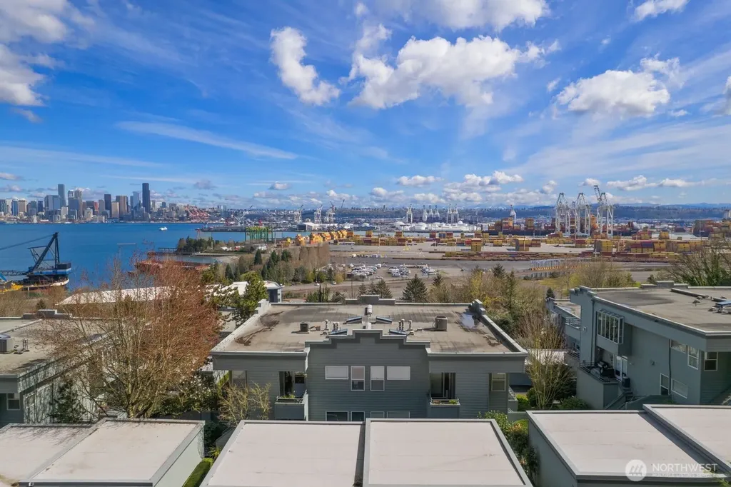 2349 Harbor Avenue SW Seattle WA 98126