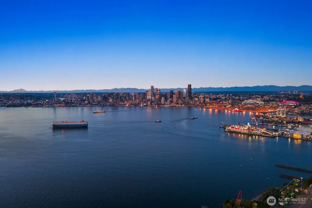 2349 Harbor Avenue SW Seattle WA 98126