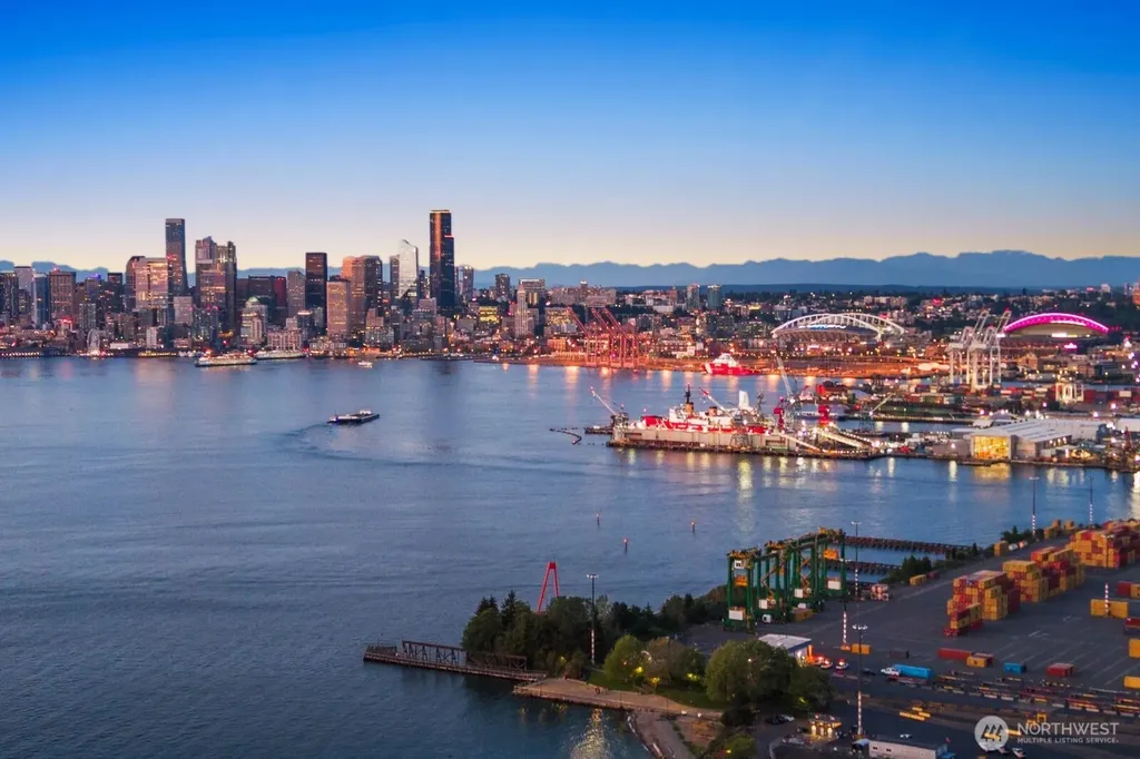 2349 Harbor Avenue SW Seattle WA 98126