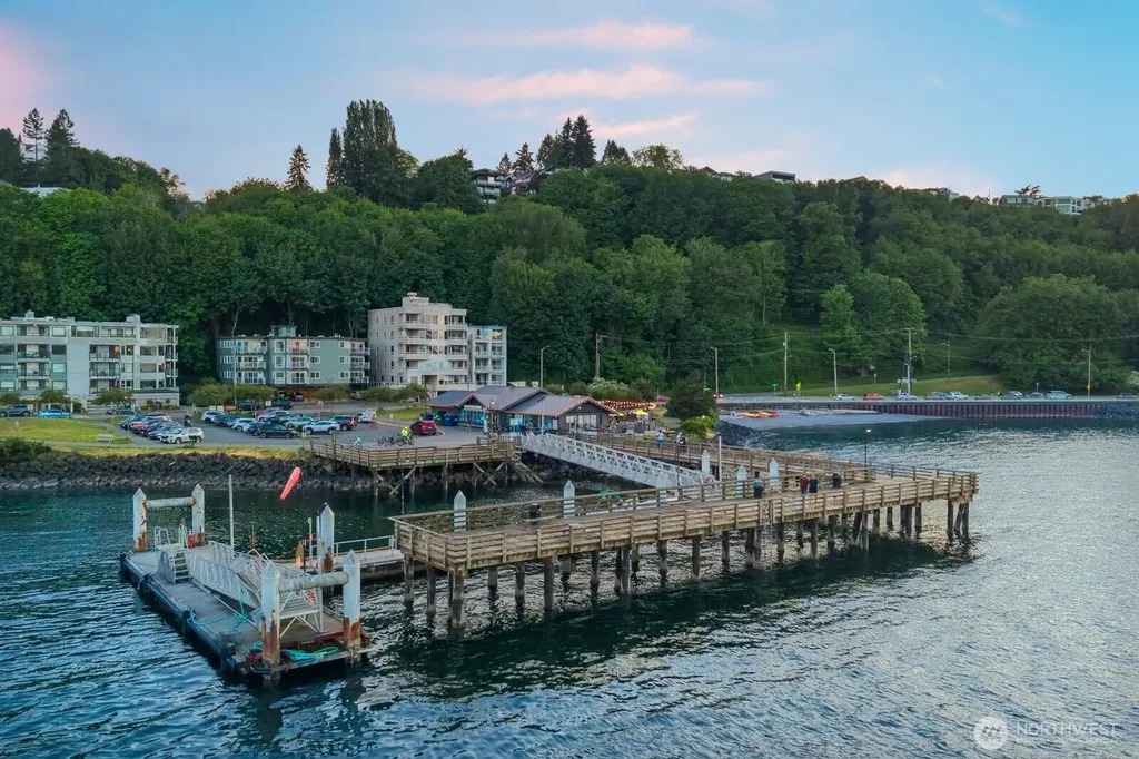 2349 Harbor Avenue SW Seattle WA 98126