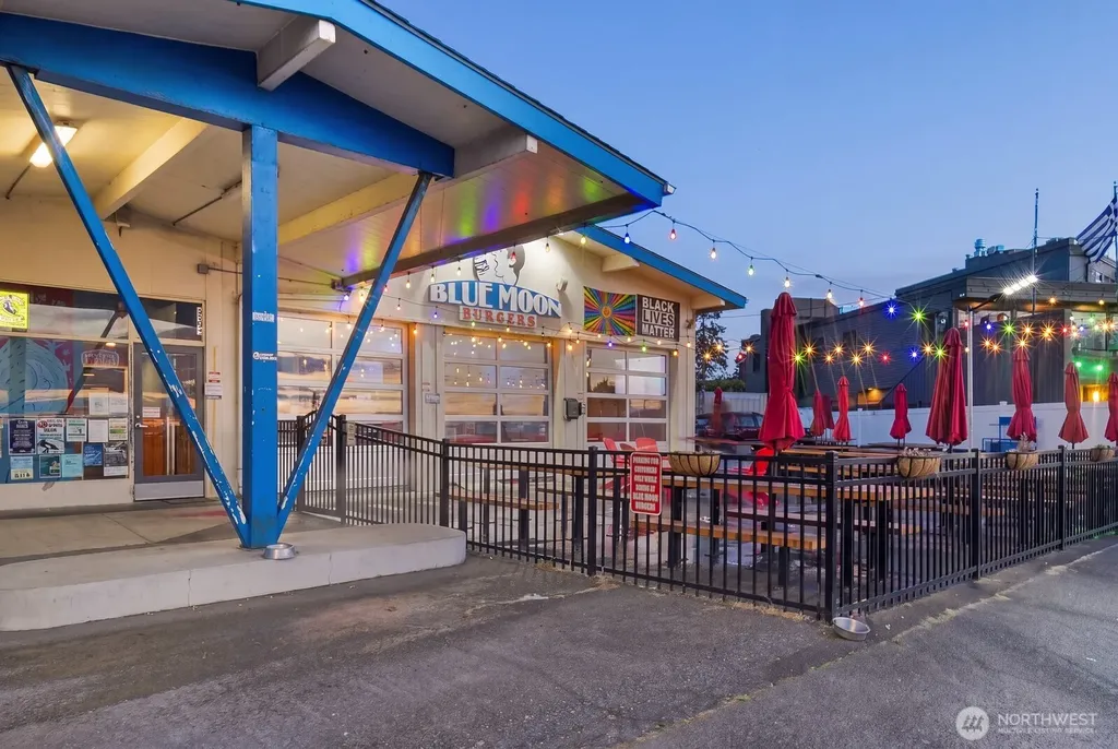 2349 Harbor Avenue SW Seattle WA 98126