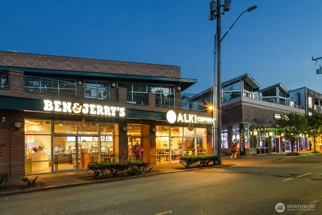 2349 Harbor Avenue SW Seattle WA 98126