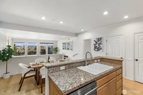 2349 Harbor Avenue SW Seattle WA 98126