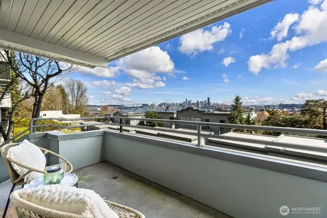 2349 Harbor Avenue SW Seattle WA 98126