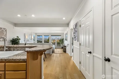 2349 Harbor Avenue SW Seattle WA 98126