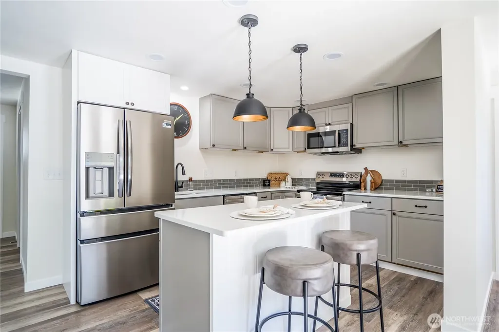 2206 15th Avenue Milton WA 98354