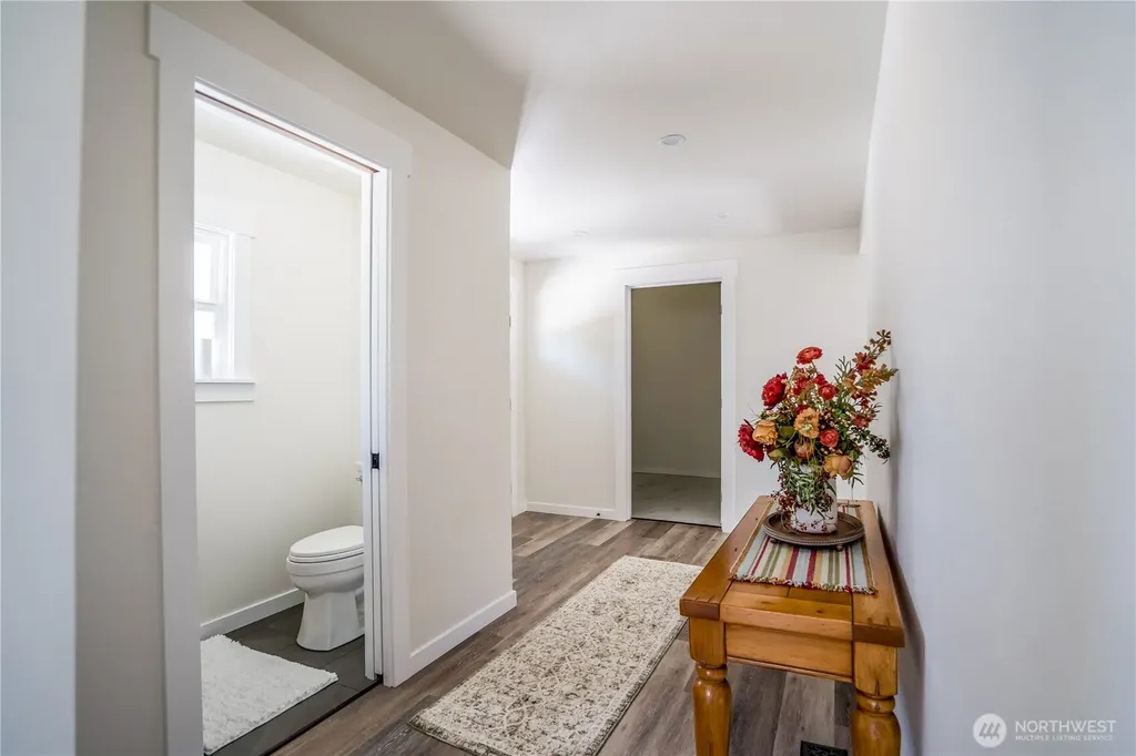2206 15th Avenue Milton WA 98354