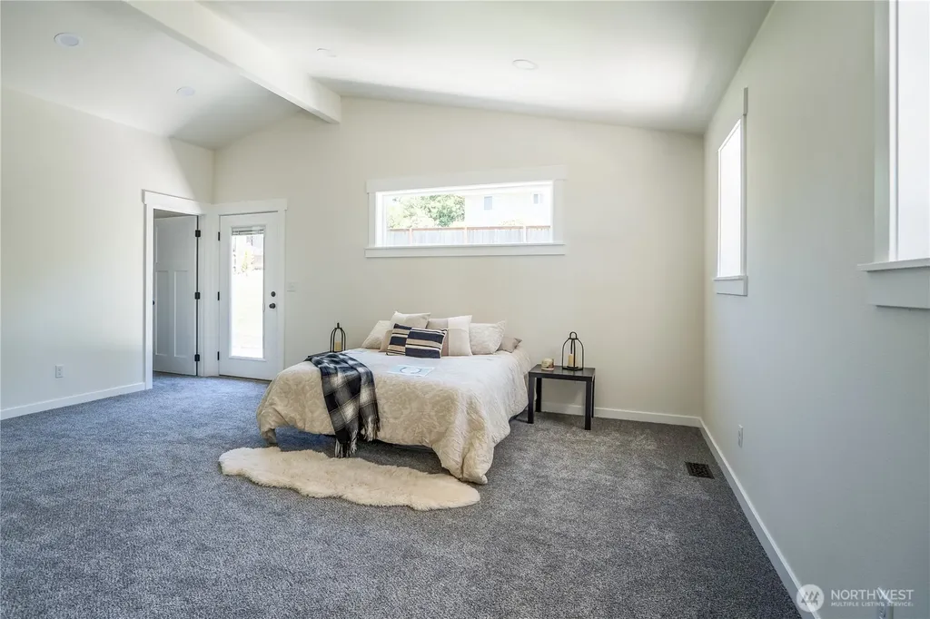 2206 15th Avenue Milton WA 98354