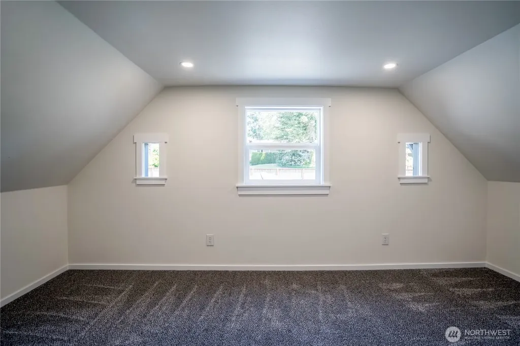 2206 15th Avenue Milton WA 98354